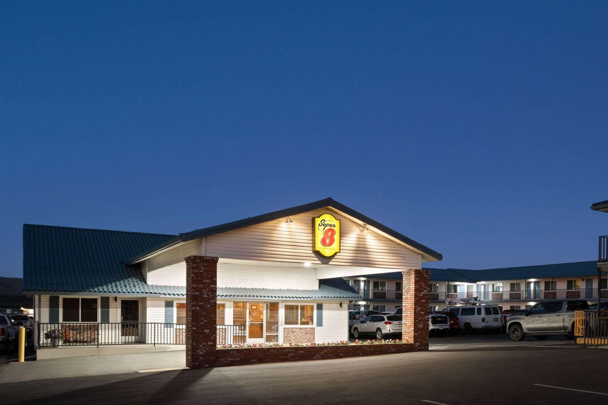 Super 8 By Wyndham Susanville Exterior photo